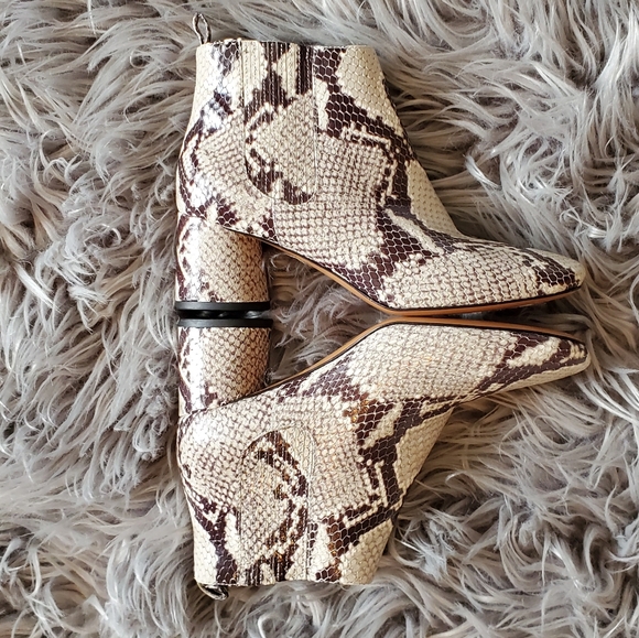 Marc Jacobs Shoes - Marc Jacobs Ankle Boot, Size 6